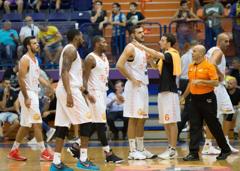 עידן זלמנסון (במרכז). יכול להיות עידו קוז'יזארו הבא?